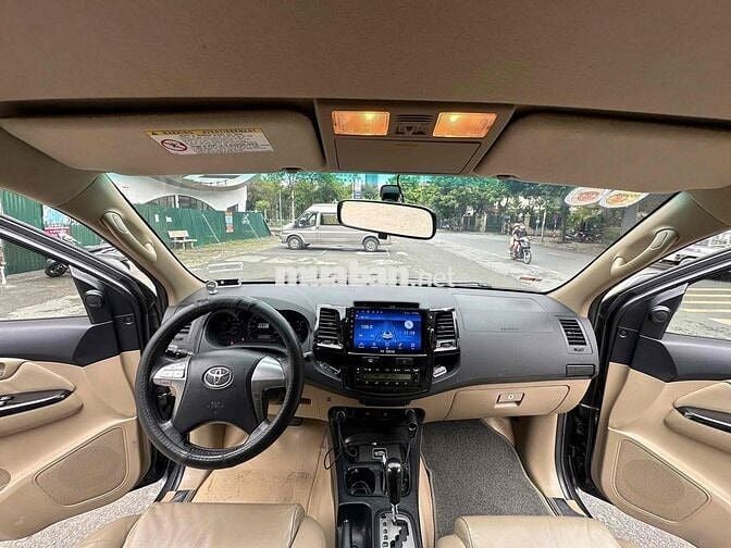 Toyota Fortuner 2.7V 4x2 model 2016 màu xám đẹp