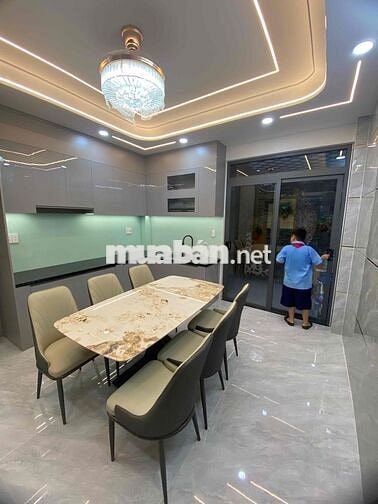 📣MẶT TIỀN 6M 🚘🚘🚘_ CHỈ NHỈNH 8 T…ỷ cho sàn 240M2 có thang máy