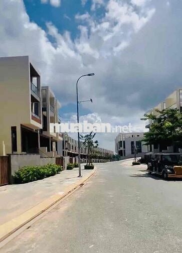 NHÀ PHỐ LIỀN KỀ PHAN THIẾT-5TỶ-KHU GIÁP BIỂN (đã có sổ hồng)