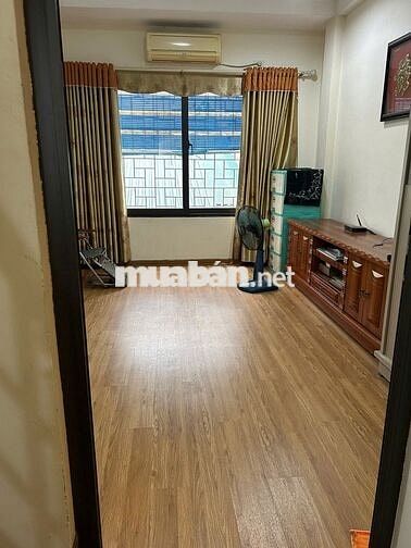 Chính chủ cho thuê nhà 100m2 Linh Quang , Đống Đa, Hà Nội