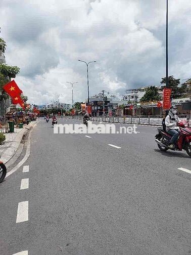 Bán nhà C4 Dương Quảng Hàm | 125m2 A4 | 15.6 Tỷ | Hxh 1/ cách MT 50m