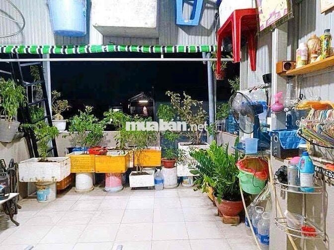 Ngang 3, dài 10, đoàn văn bơ-quận 4- 3PN-3 tỷ490 triệu
