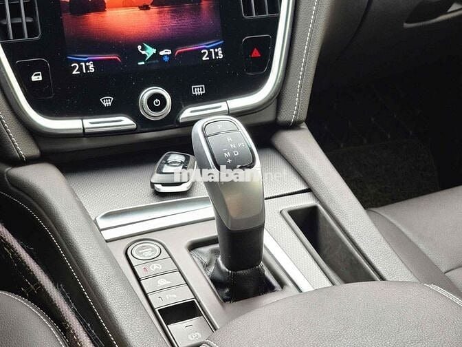 VinFast Lux A2.0 2019 Plus 2.0 AT - 40000 km
