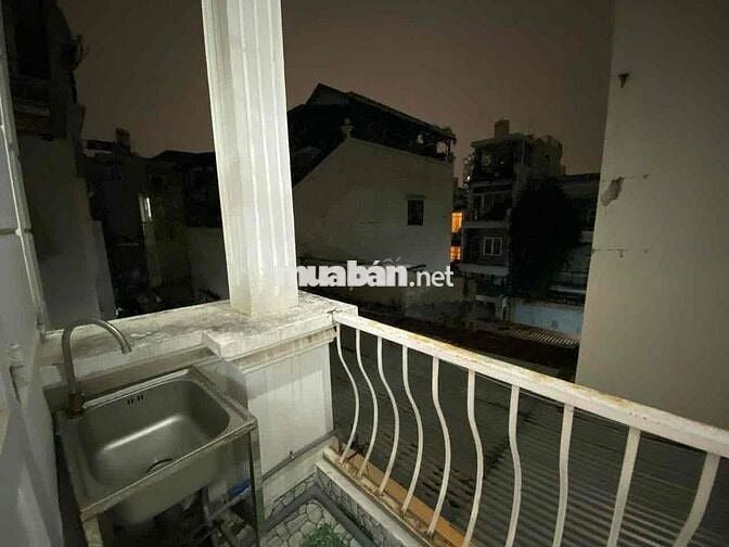Căn Hộ Ban Công Full Nội Thất Gần Đại Học Bách Khoa