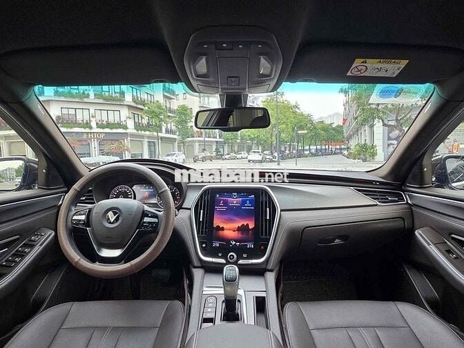 VinFast Lux A2.0 2019 Plus 2.0 AT - 40000 km