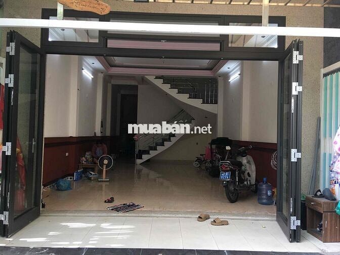 Cho thuê kinh doanh tầng trệt mặt tiền 10,5m,vỉa 7,5m