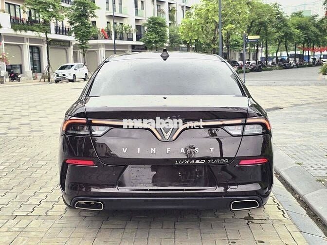 VinFast Lux A2.0 2019 Plus 2.0 AT - 40000 km