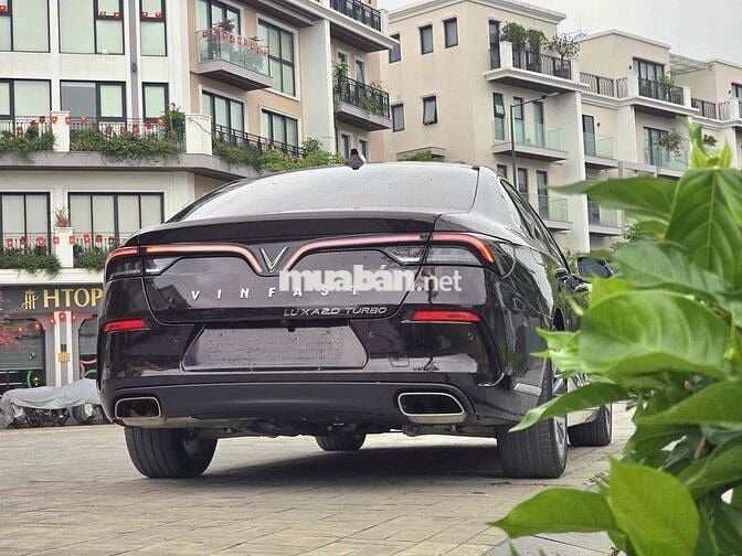 VinFast Lux A2.0 2019 Plus 2.0 AT - 40000 km