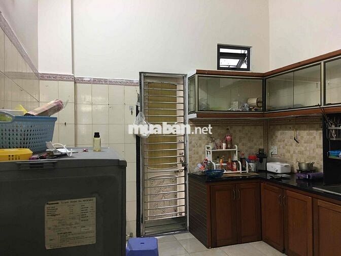 Cho thuê kinh doanh tầng trệt mặt tiền 10,5m,vỉa 7,5m
