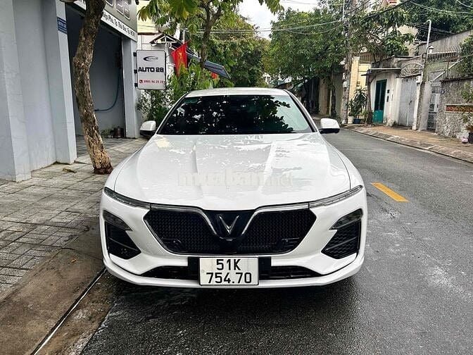 VinFast Lux A2.0 Premium 2022 - 52000 km