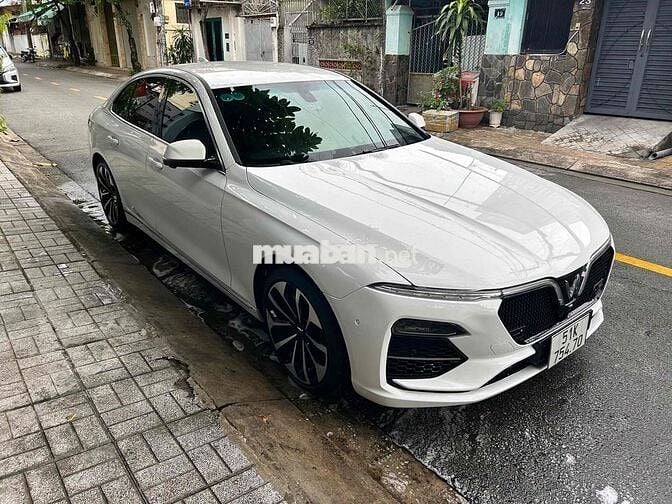 VinFast Lux A2.0 Premium 2022 - 52000 km
