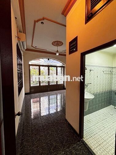 Cho Thuê Nhà Hẻm 7m 3/2 Q.10 - 5,2 x 14m - 4 Tầng - Giá 31 Triệu/Tháng