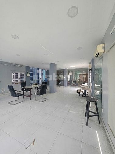 CHO THUÊ MBKD 110M2 CĂN GÓC MẶT TIỀN NGUYỄN TRÃI GIÁP Q1