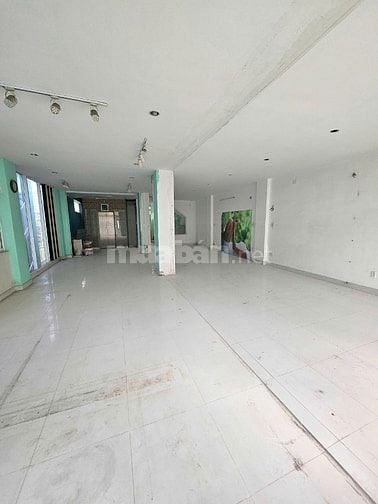 CHO THUÊ MBKD 110M2 CĂN GÓC MẶT TIỀN NGUYỄN TRÃI GIÁP Q1