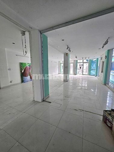 CHO THUÊ MBKD 110M2 CĂN GÓC MẶT TIỀN NGUYỄN TRÃI GIÁP Q1