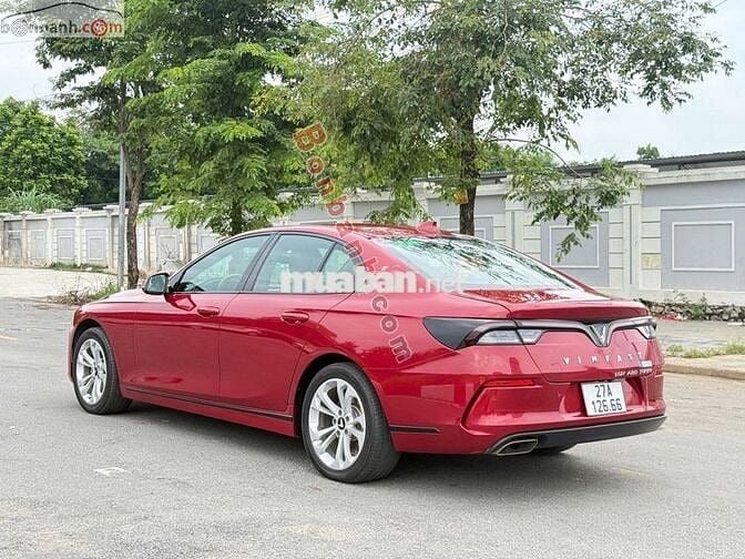 VinFast Lux A 2.0 Tiêu chuẩn 2022 - 555 Triệu