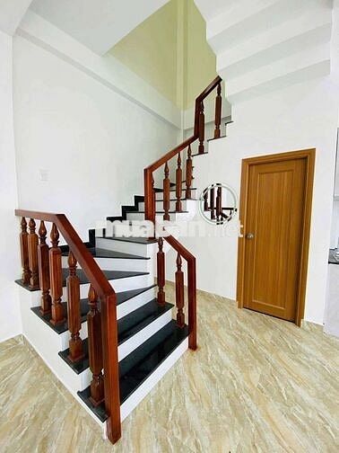 Bán nhà 2 tầng và 4 phòng trọ đường Âu Cơ gần chợ Hòa Khánh