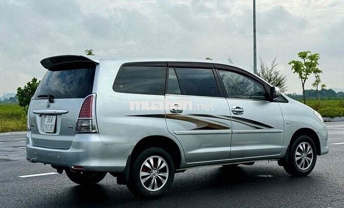 Toyota Innova 2008 G - 26000 km