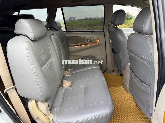 Toyota Innova 2008 G - 26000 km