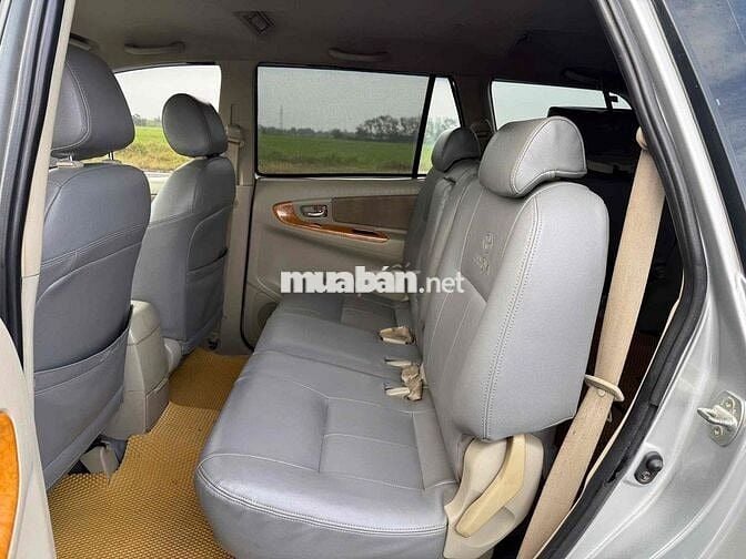 Toyota Innova 2008 G - 26000 km