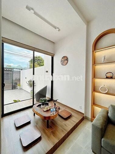 (CHỈ HƠN 2 TỶ)BÁN NHÀ MỚI 100% –GẦN TRUNG TÂM–FULL NỘI THẤT VIEW ĐẸP