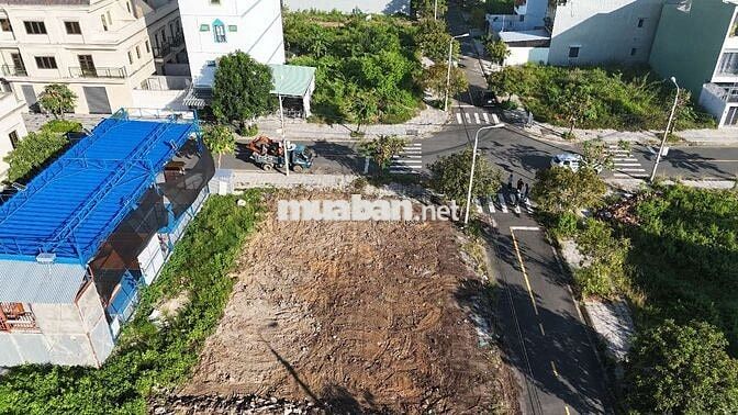 Cặp góc ngã 4 KĐT Lakeside,diện tích 255m2  ngang 13m