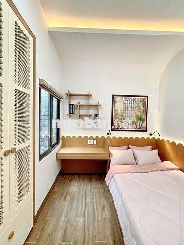 (CHỈ HƠN 2 TỶ)BÁN NHÀ MỚI 100% –GẦN TRUNG TÂM–FULL NỘI THẤT VIEW ĐẸP