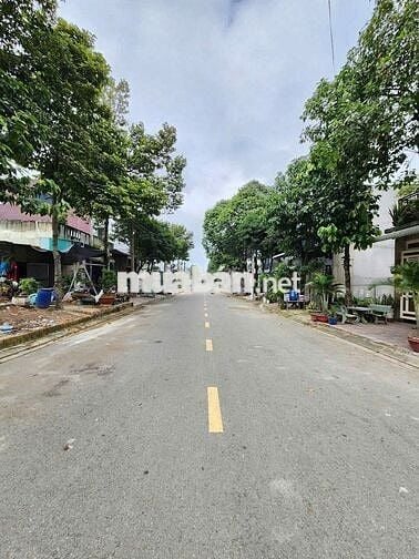 Siêu Phẩm Lô Đất Cực Đẹp, Đường D1, Hòa Phú, TDM, 850tr, 180m2, SHR