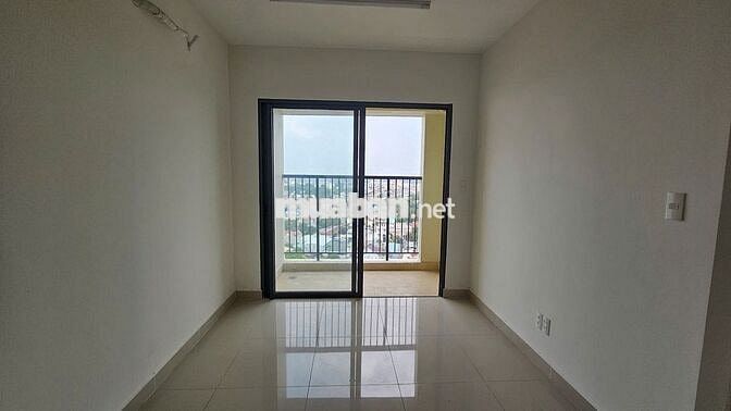 chủ nhà cần bán gấp căn hộ 3 PN-2 ban công,giá 2 tỷ 550,nhà mới 100%