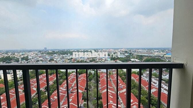 chủ nhà cần bán gấp căn hộ 3 PN-2 ban công,giá 2 tỷ 550,nhà mới 100%