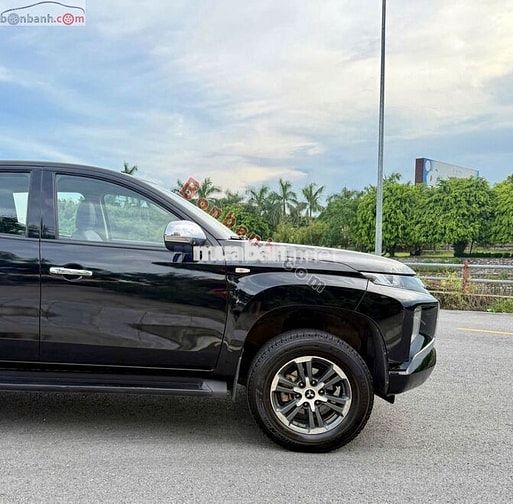 Mitsubishi Triton 4x2 AT 2022 - 515 Triệu