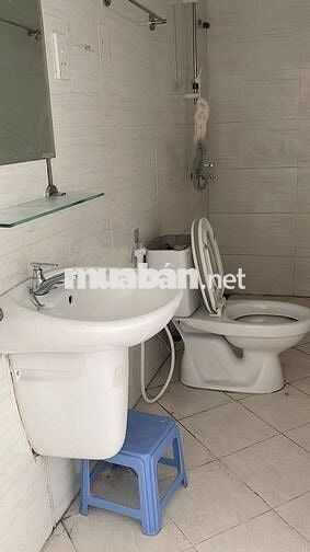 Cho thuê đường Hoàng Kim Giao Q8.60m2, có máy lạnh