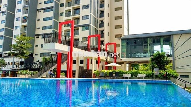 chủ nhà cần bán gấp căn hộ 3 PN-2 ban công,giá 2 tỷ 550,nhà mới 100%