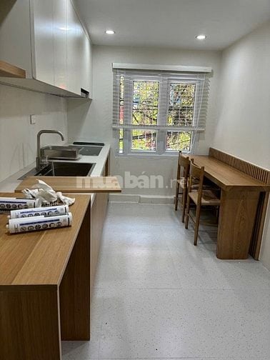 Bán nhà tập thể tầng 2 phố Nguyên Hồng Hà Nội 
