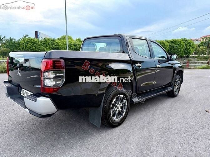 Mitsubishi Triton 4x2 AT 2022 - 515 Triệu