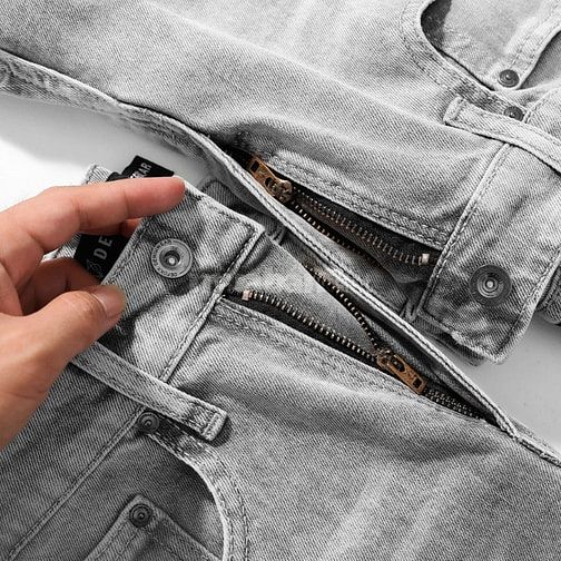 Quần jean Defoxx ống suông co giãn nhẹ xám trắng wash 250910