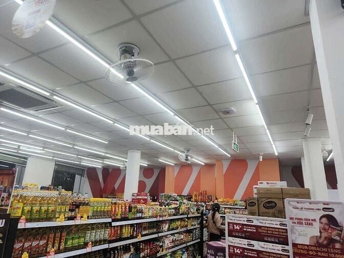 Góc ngã 4 đường 10,5m phố chợ Hoà Khánh, Winmart thuê 45tr/tháng