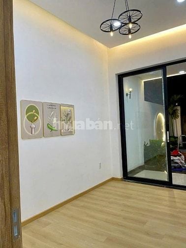 💥VILLA HIỆN ĐẠI MỚI HOÀN THIỆN - VỊ TRÍ ĐẸP TẠI HÓC MÔN 6 X 21M 