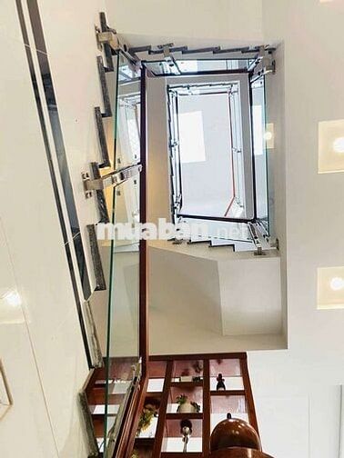 🏘️ Nhà 2 Lầu 3 phòng mới keng,sân thượng, hẻm xe hơi thông, T,Chánh