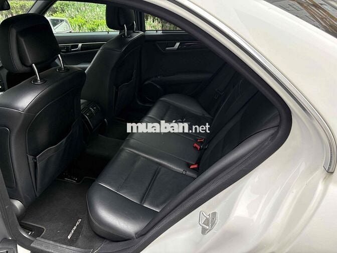 Mercedes Benz C Class 2012 C300 AMG - 90000 km