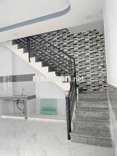 Cho thuê nhà Mặt tiền Bà Điểm gần Chợ Đầu Mối Hóc Môn.