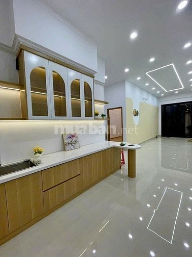 💥VILLA HIỆN ĐẠI MỚI HOÀN THIỆN - VỊ TRÍ ĐẸP TẠI HÓC MÔN 6 X 21M 