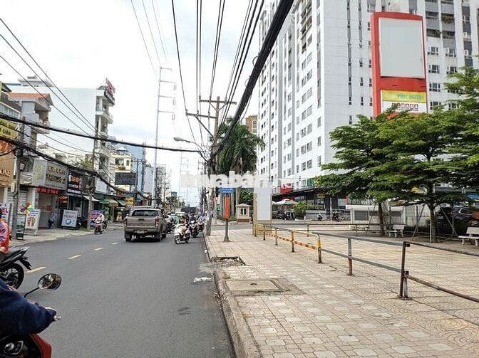 NHÀ MẶT TIỀN ĐƯỜNG ÂU CƠ 5 X 30m - ĐỐI DIỆN 3 CHUNG CƯ NHIỀU TOÀ NHÀ
