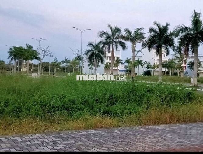 Bán Đất ngay góc đường Phan Đình Giót, KDC Minh Thắng