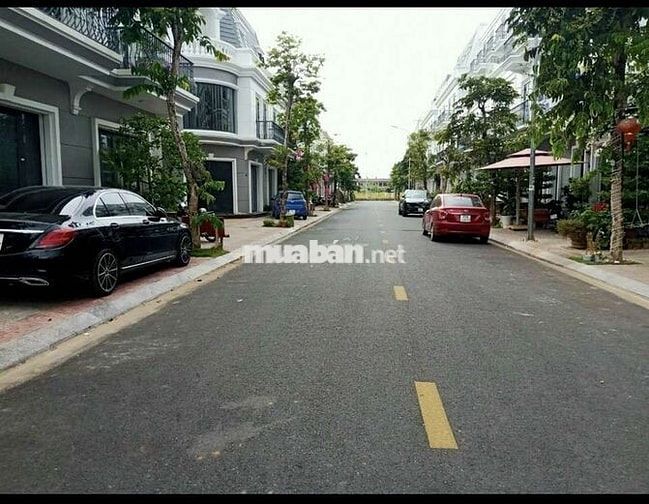 Bán Đất ngay góc đường Phan Đình Giót, KDC Minh Thắng