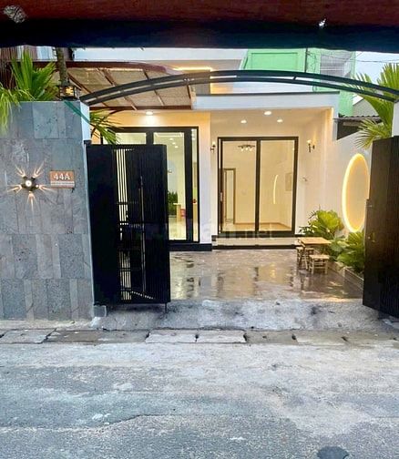 💥VILLA HIỆN ĐẠI MỚI HOÀN THIỆN - VỊ TRÍ ĐẸP TẠI HÓC MÔN 6 X 21M 