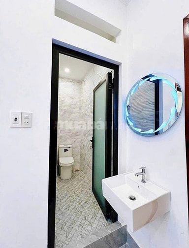 Nhà chính chủ bán cách đường Lê Đình Cẩn 300m giá 1ti750 Quận Bình Tân