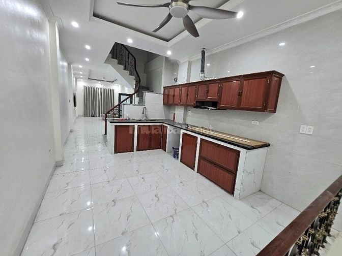 CHÍNH CHỦ CHO THUÊ CẢ NHÀ 5 TẦNG, MẶT TIỀN 4M, 5 TẦNG, PHỐ HÀ TRÌ