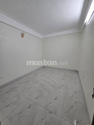 CHÍNH CHỦ CHO THUÊ CẢ NHÀ 5 TẦNG, MẶT TIỀN 4M, 5 TẦNG, PHỐ HÀ TRÌ
