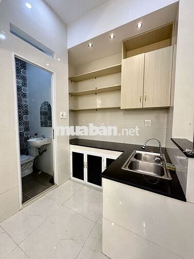 Nhà trệt lầu 3PN hẻm đường Nguyễn Thị Minh Khai chỉ 5,5 triệu